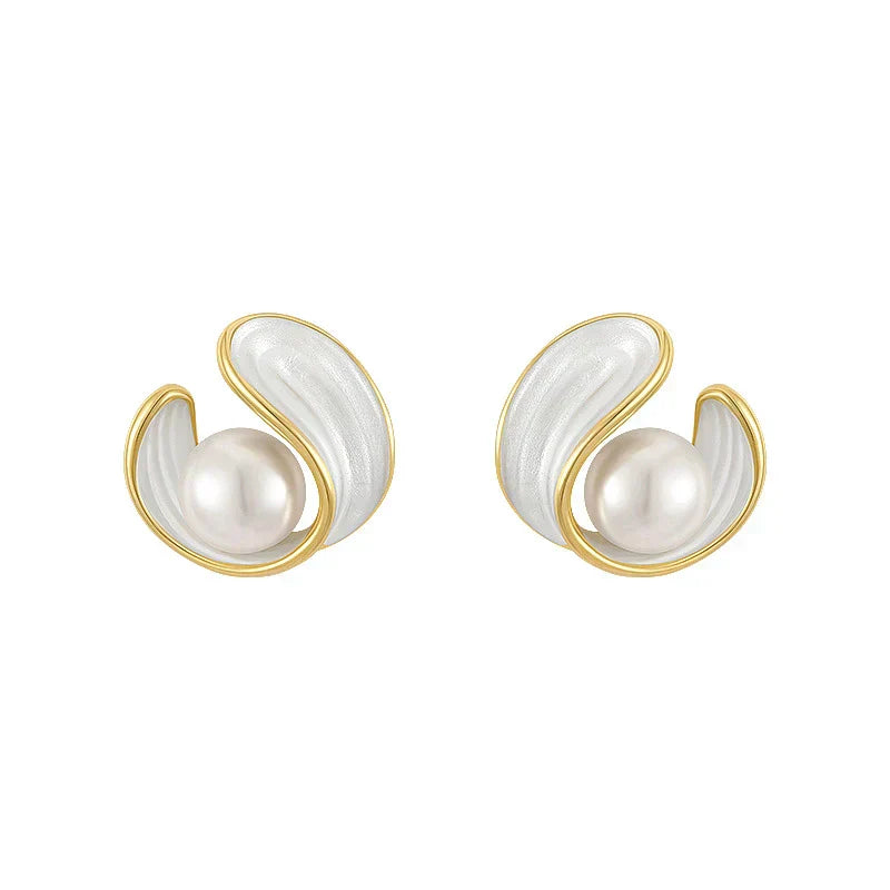 Orecchini di lusso con opale bianco e perle in oro