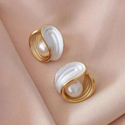 Orecchini di lusso con opale bianco e perle in oro
