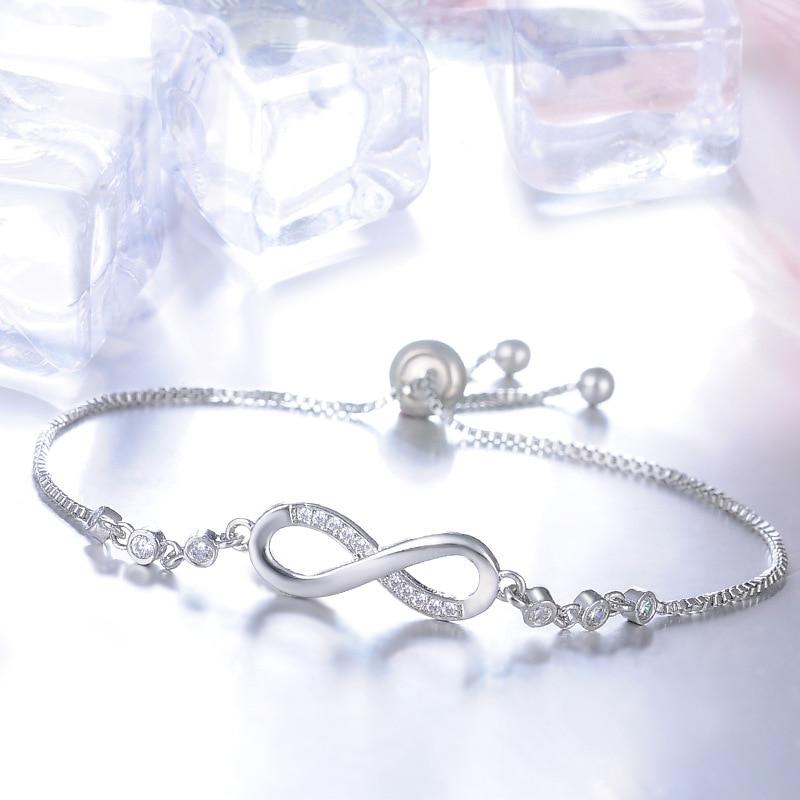 Bracciale regolabile Infinity in argento 