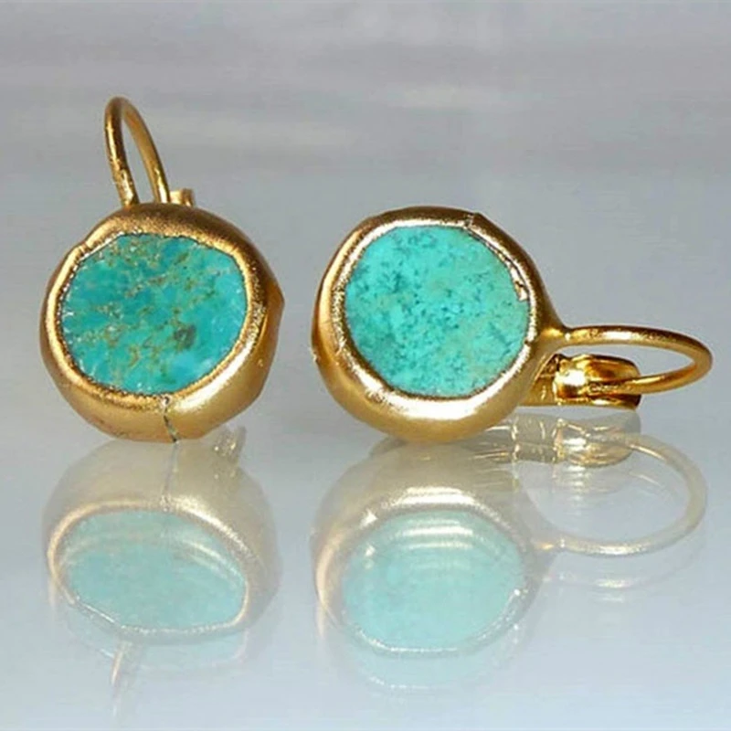 Orecchini in oro con pietra turchese 