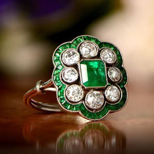 Anello vintage con smeraldo 