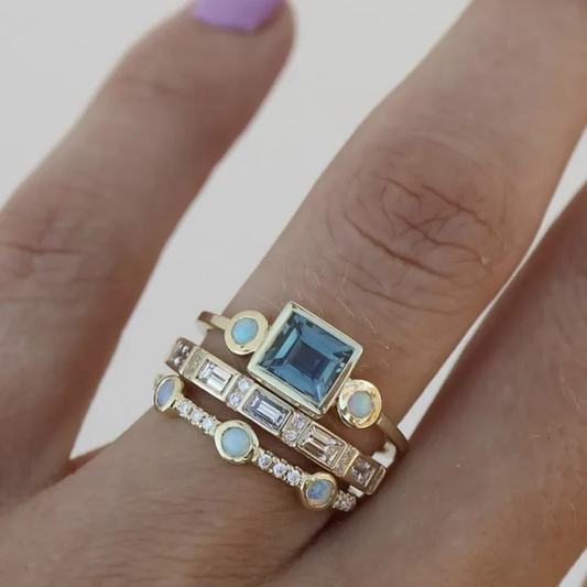 Set di anelli vintage in cristallo blu